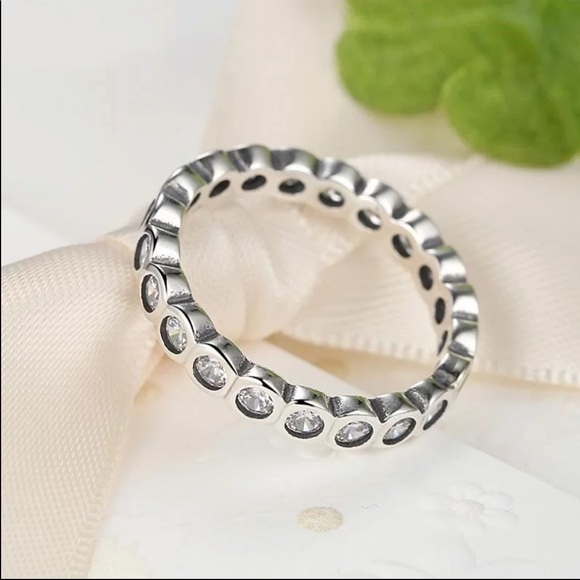 New Women’s 925 Silver Diamond Engagement Ring - Picture 5 of 5